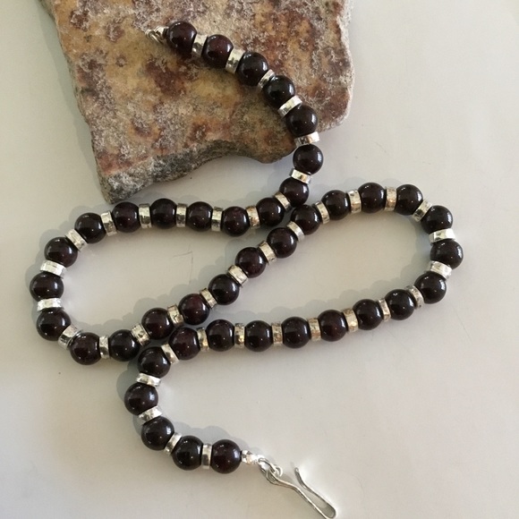Genuine red garnet on .999 fine silver necklace - Picture 3 of 8